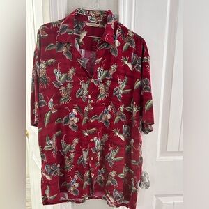 Mens Large Paradise Collection 100% Rayon Red Hawaiian Short Sleeve Shirt.